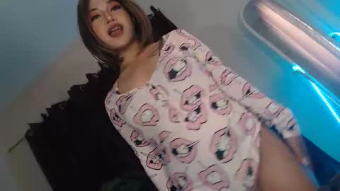 Snapshot of jasmine_arousal chatting on March 3, 4:29 am JASMINE online show from March 3, 4:29 am