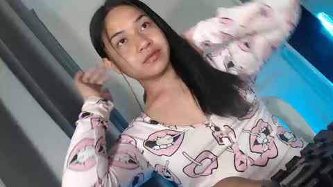 JASMINE online show from April 6, 3:26 am