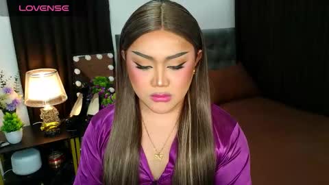 Jasmine Brandy online show from January 9, 2:09 pm