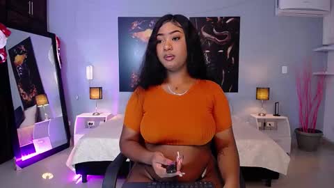 Snapshot of jasminecampbell chatting on January 6, 8:23 pm Instagram jasminecampbell1 online show from January 6, 8:23 pm