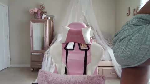 JasmineKay online show from March 30, 4:52 pm