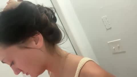 Snapshot of jasminetate chatting on November 7, 2:39 pm Jasmine Tate online show from November 7, 2:39 pm