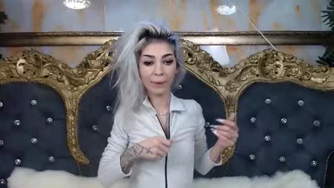 Queen Of Squirt online show from December 2, 6:52 am