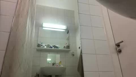 Snapshot of jason283914 chatting on October 16, 5:30 am jason283914 online show from October 16, 5:30 am