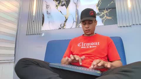 Jason online show from February 12, 7:42 pm