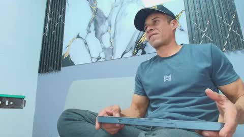 Jason online show from February 20, 7:47 pm