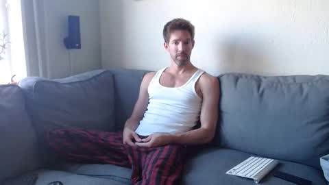 Snapshot of jasonberg29 chatting on September 28, 7:03 am Jason online show from September 28, 7:03 am