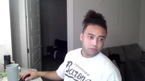 Snapshot of jasonthomas1 chatting on December 29, 2:17 am jj online show from December 29, 2:17 am