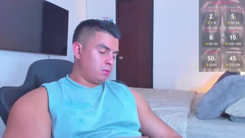 Snapshot of jasperbrooksx chatting on February 19, 3:46 am JBrooksXx online show from February 19, 3:46 am