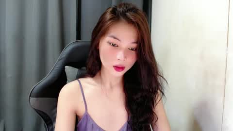 Snapshot of jassie_baee chatting on December 23, 5:06 am jassie_baee online show from December 23, 5:06 am