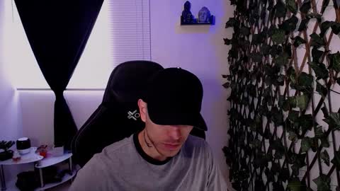 JKing  online show from February 13, 2:13 pm