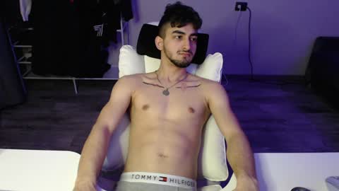 Snapshot of jastin_black chatting on January 8, 7:56 pm Jastin online show from January 8, 7:56 pm