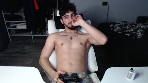 Snapshot of jastin_black chatting on February 4, 8:38 pm Jastin online show from February 4, 8:38 pm