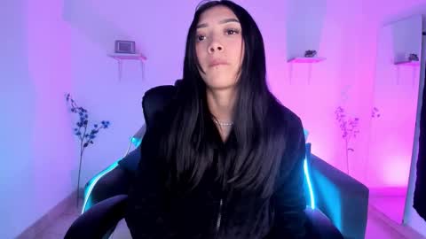 Jaulyn online show from March 18, 1:58 pm