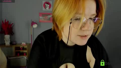 Snapshot of java_fire chatting on February 8, 8:23 pm Katerina online show from February 8, 8:23 pm