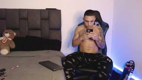 Javier online show from February 8, 6:33 am