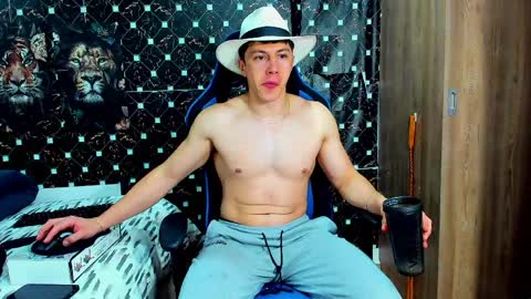Javier online show from May 18, 12:07 am