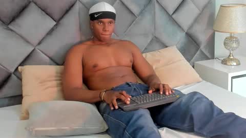 jax black online show from October 1, 11:49 am