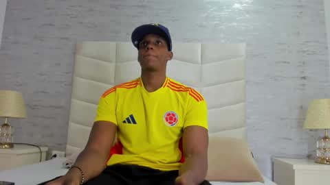 jax black online show from November 18, 6:56 pm