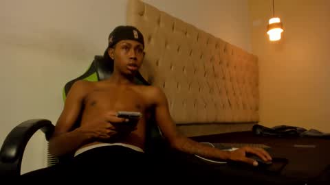 jax_maliq online show from November 2, 2:03 am