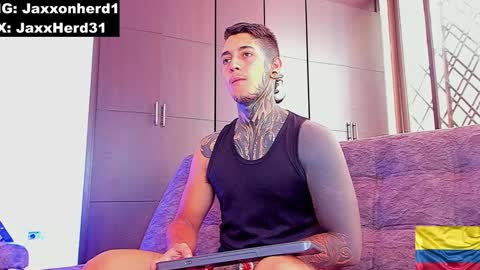 Snapshot of jaxxxonherd chatting on December 30, 5:23 pm Michael online show from December 30, 5:23 pm