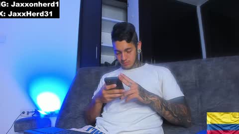 Snapshot of jaxxxonherd chatting on January 4, 2:46 am Michael online show from January 4, 2:46 am