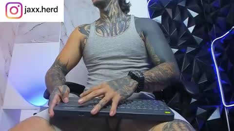 Snapshot of jaxxxonherd chatting on September 25, 12:31 pm Michael online show from September 25, 12:31 pm