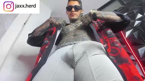 Snapshot of jaxxxonherd chatting on September 26, 12:42 pm Michael online show from September 26, 12:42 pm