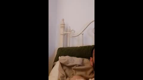 Snapshot of jay760185 chatting on February 10, 3:54 am jay760185 online show from February 10, 3:54 am