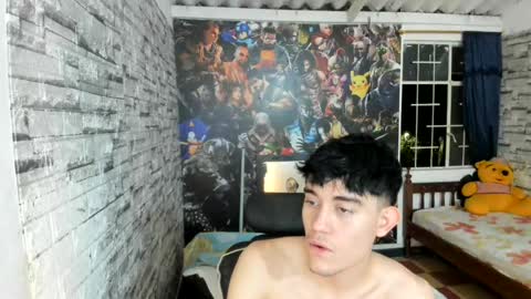Snapshot of jay_peep chatting on July 7, 12:13 am jay_peep online show from July 7, 12:13 am