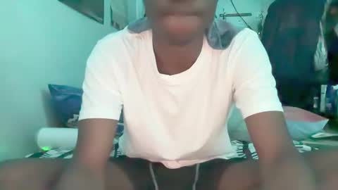 Snapshot of jay_secxret chatting on November 13, 5:39 am Jay Secxret online show from November 13, 5:39 am