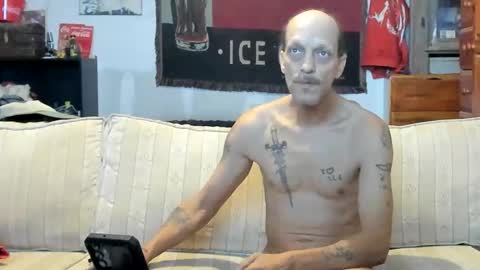 Snapshot of jay_short7863 chatting on March 13, 2:01 pm O F jay short786 online show from March 13, 2:01 pm