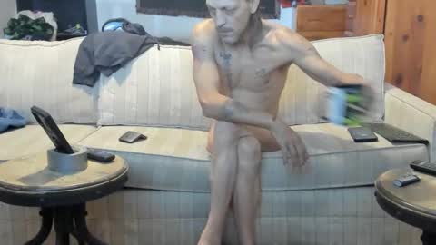 Snapshot of jay_short7863 chatting on March 19, 2:10 pm O F jay short786 online show from March 19, 2:10 pm