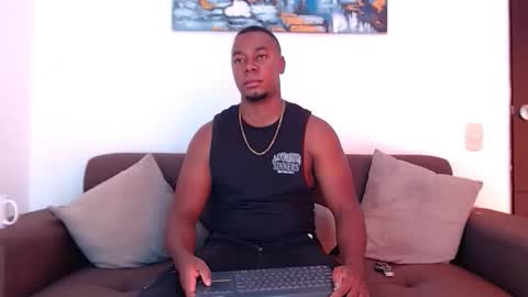 Snapshot of jay_smit chatting on December 9, 6:46 pm jay smit online show from December 9, 6:46 pm