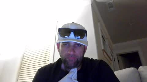 Snapshot of jaybee8112 chatting on July 13, 7:33 am jaybee8112 online show from July 13, 7:33 am