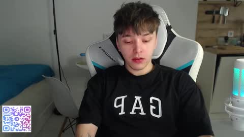 Snapshot of jayce_icestone chatting on February 9, 5:44 am Jayce online show from February 9, 5:44 am