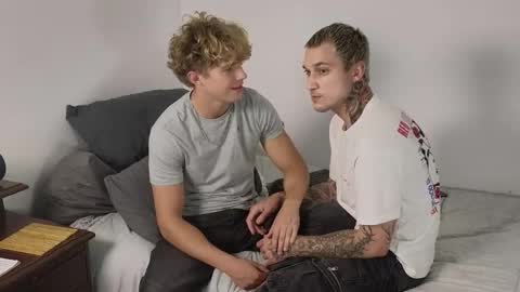 Snapshot of jaycex_69 chatting on February 28, 4:08 pm THE HOUSE online show from February 28, 4:08 pm