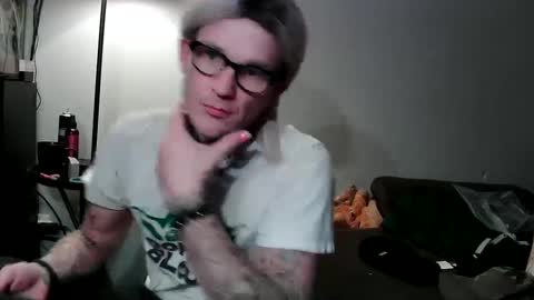 Snapshot of jaydaheat613 chatting on December 5, 9:50 am Jayda Heat online show from December 5, 9:50 am