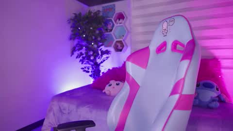 Jayen online show from November 18, 8:57 pm