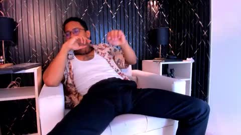 Jayden Morris online show from December 3, 11:19 am