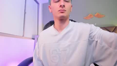 jaydenvillalobos online show from September 25, 12:42 pm