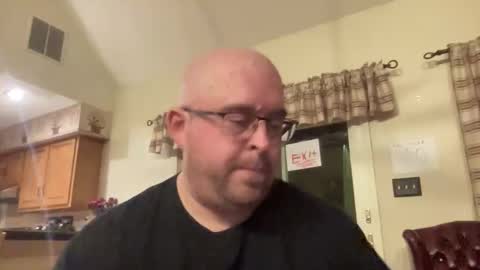 Snapshot of jayredneck chatting on March 6, 2:19 am jayredneck online show from March 6, 2:19 am