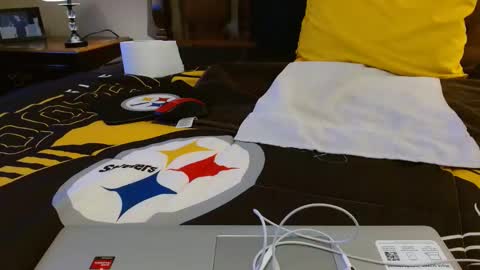 Snapshot of jayscott57 chatting on December 17, 7:48 pm Jay online show from December 17, 7:48 pm