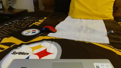 Snapshot of jayscott57 chatting on November 9, 7:34 pm Jay online show from November 9, 7:34 pm