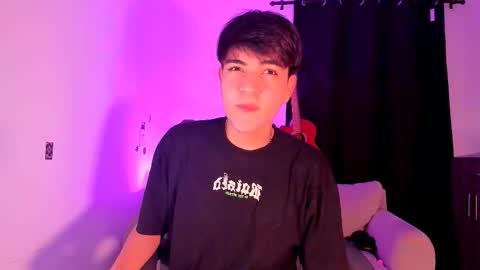 jaythomax online show from November 4, 12:32 am