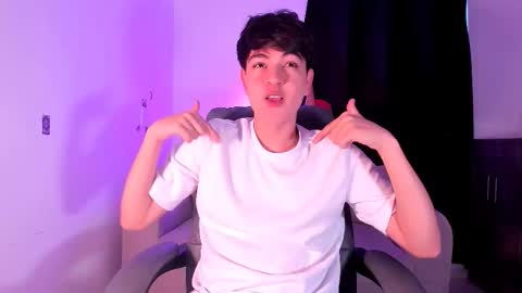 jaythomax online show from November 8, 10:41 pm