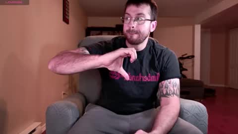 Snapshot of jayxcee_official chatting on December 22, 1:35 am jayxcee OFFICIAL online show from December 22, 1:35 am