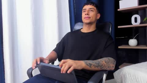 jaze_bradley online show from November 28, 11:35 am