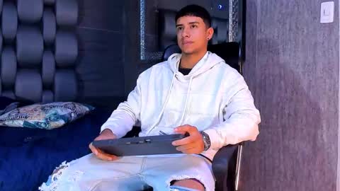 jaze_bradley online show from January 15, 11:15 am