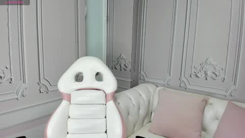 Snapshot of jazmin_goddes chatting on December 28, 2:22 am JAZMIN online show from December 28, 2:22 am